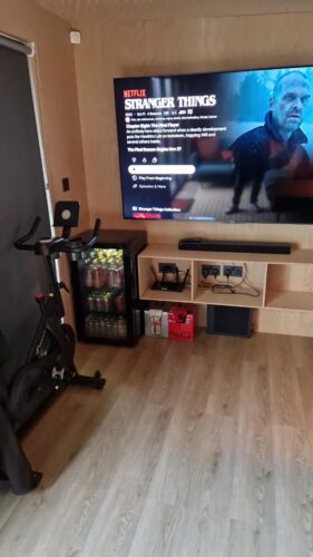 COMFEE' RCZ99BG2(E) Beer & Drinks Fridge 93L | Holds 115 Cans | Under Counter photo review