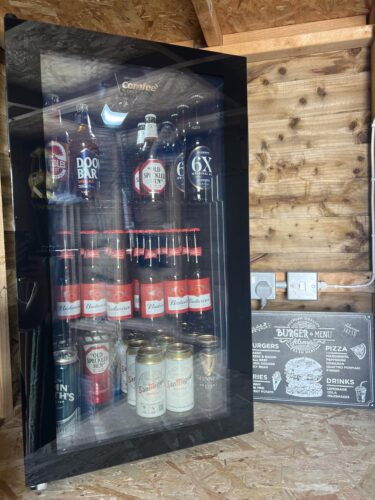 COMFEE' RCZ99BG2(E) Beer & Drinks Fridge 93L | Holds 115 Cans | Under Counter photo review