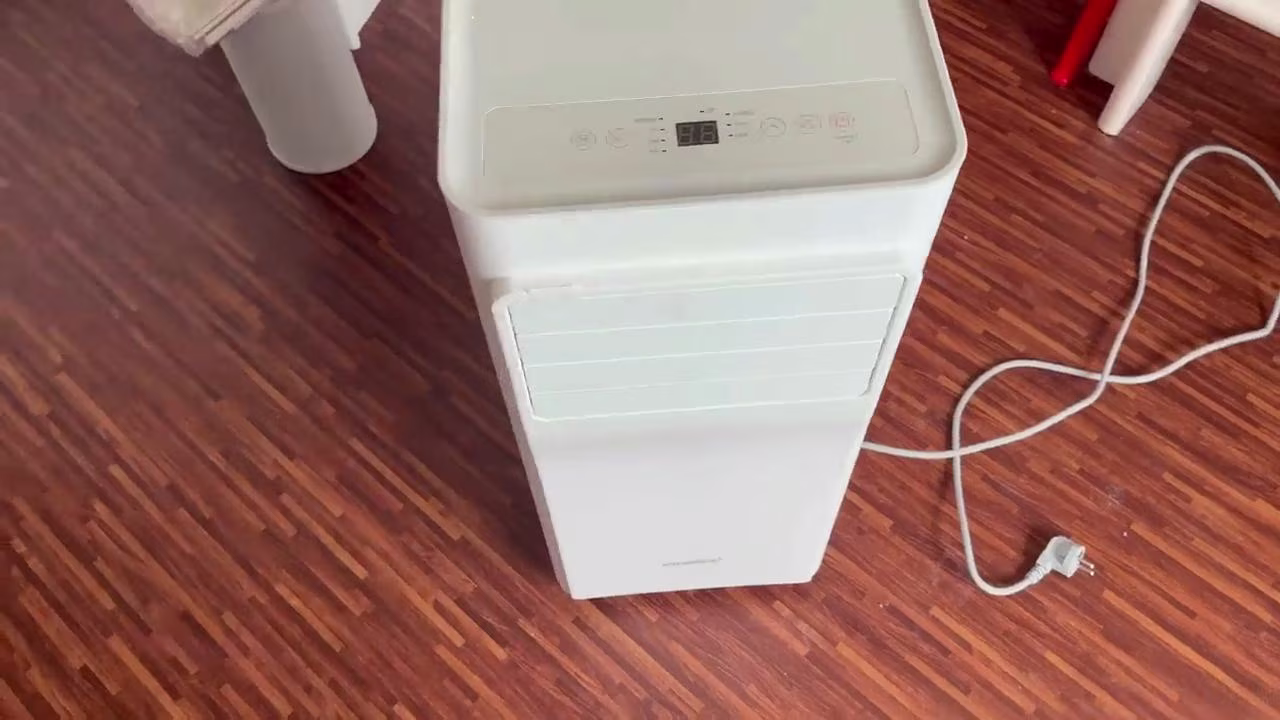 Climatiseur mobile Comfee Breezy Cool 9000 BTU avant installation et branchement